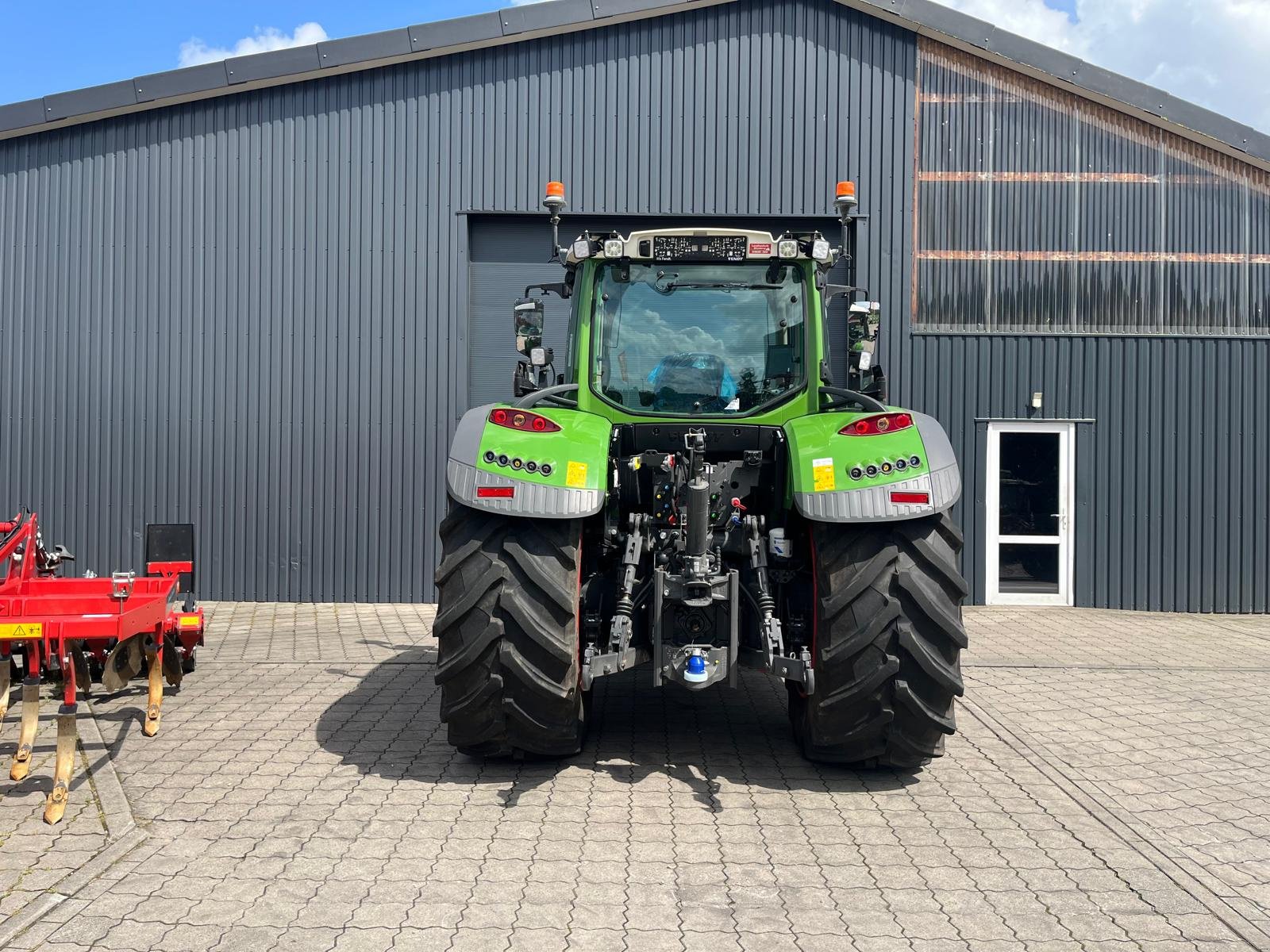 Traktor des Typs Fendt 724 Vario Gen6 Power+, Gebrauchtmaschine in Wanderup (Bild 3)