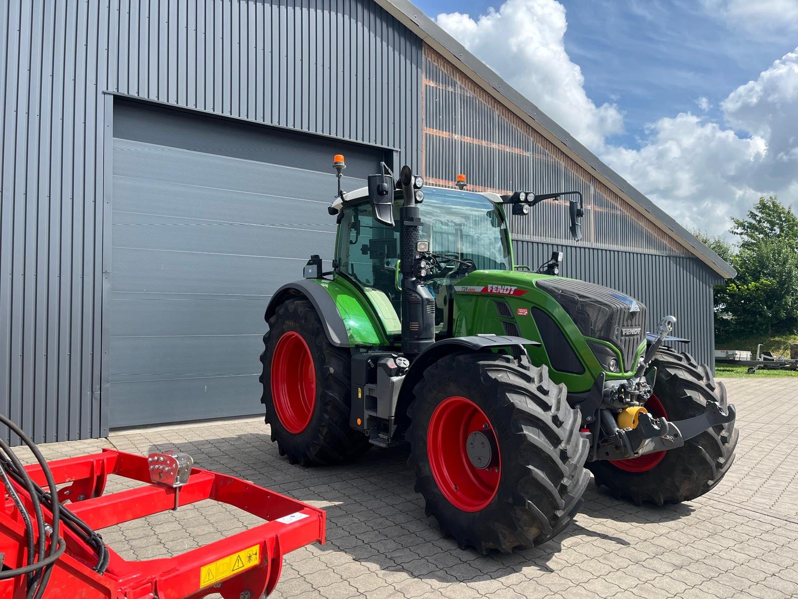 Traktor типа Fendt 724 Vario Gen6 Power+, Gebrauchtmaschine в Bevern (Фотография 2)