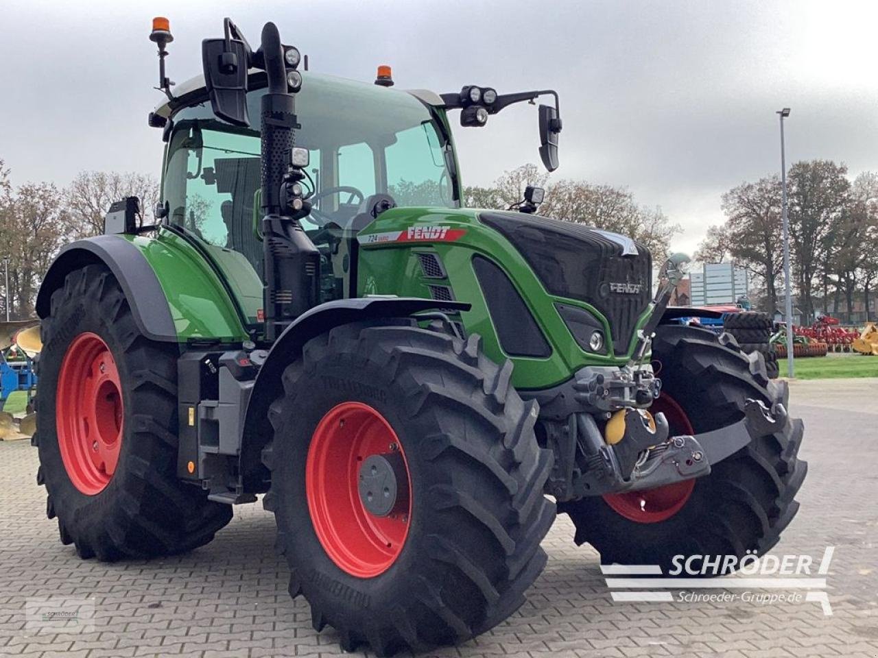 Traktor of the type Fendt 724 VARIO GEN6 POWER PLUS, Neumaschine in Lastrup (Picture 5)