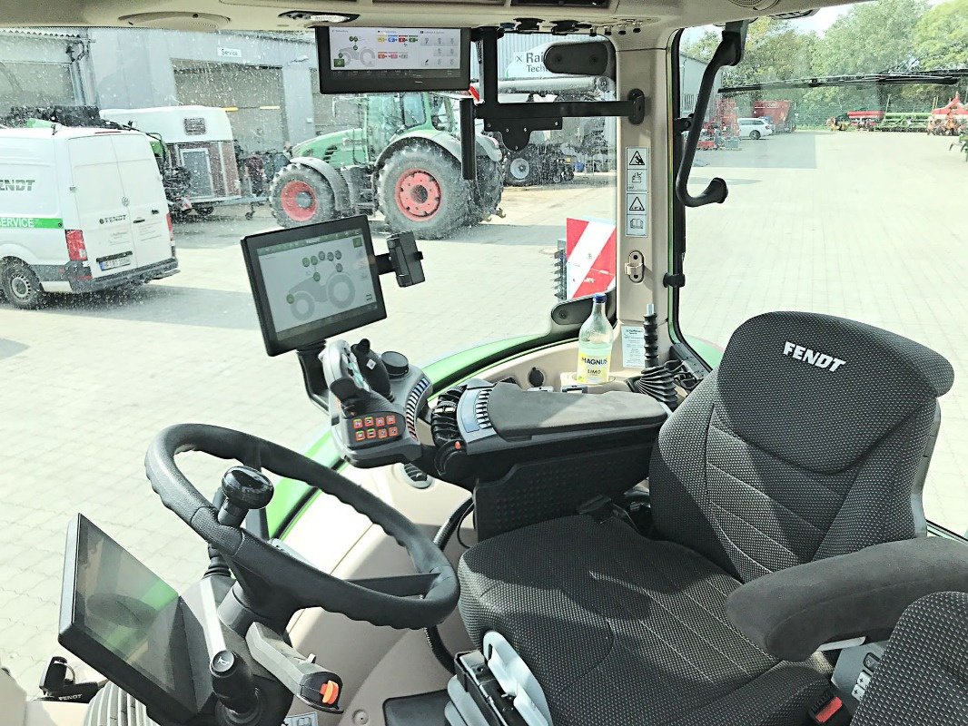 Traktor типа Fendt 724 Vario Gen6 Profi+ Finanzierungsübernahme, Gebrauchtmaschine в Husum (Фотография 6)