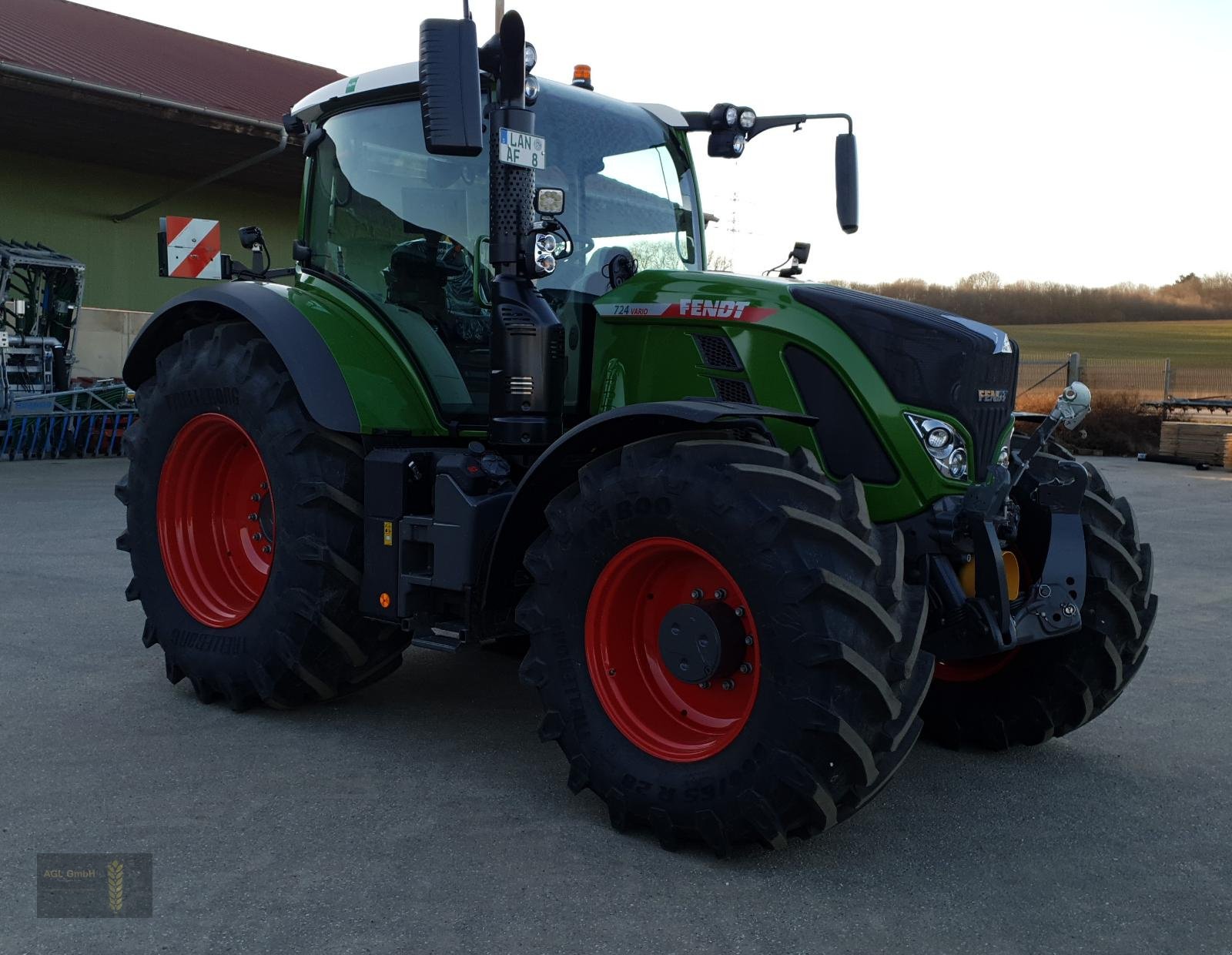 Traktor of the type Fendt 724 Vario Gen6 Profi Plus RTK Novatel Fendt One, Gebrauchtmaschine in Eichendorf (Picture 2)