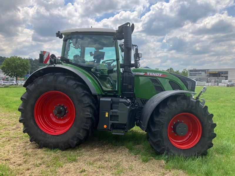 Traktor типа Fendt 724 Vario Gen6 Profi Plus, Gebrauchtmaschine в Schaffhausen (Фотография 3)