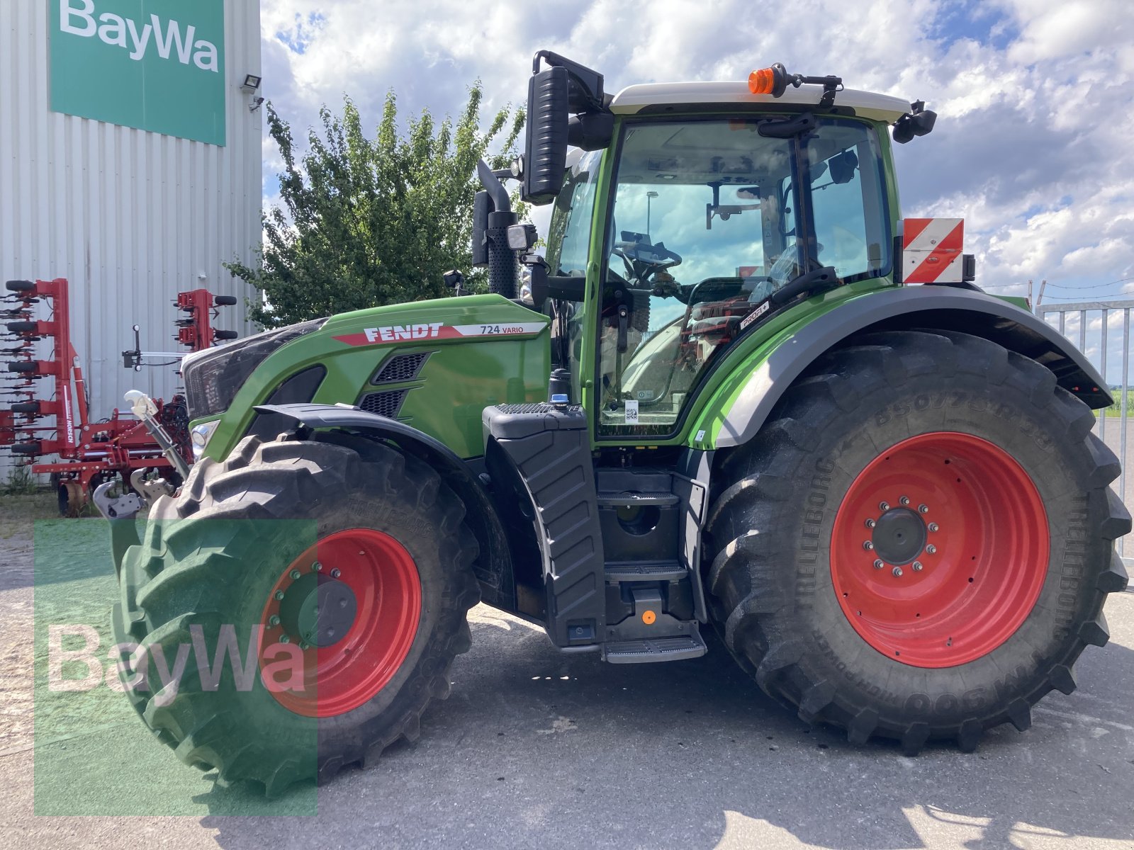 Traktor des Typs Fendt 724 Vario Gen6 Profi Plus, Gebrauchtmaschine in Giebelstadt (Bild 2)