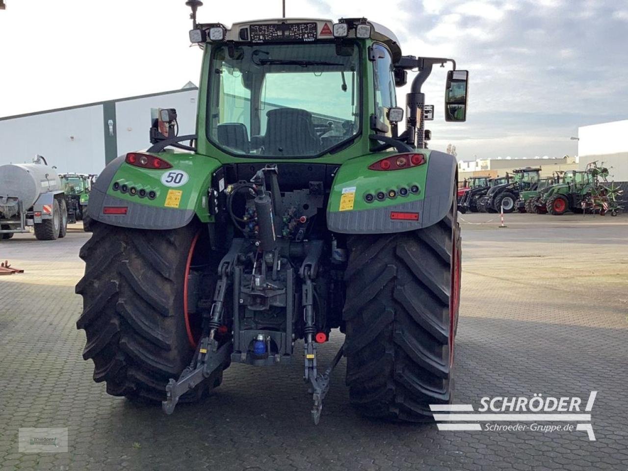 Traktor del tipo Fendt 724 VARIO GEN6 PROFI PLUS, Gebrauchtmaschine en Norden (Imagen 8)