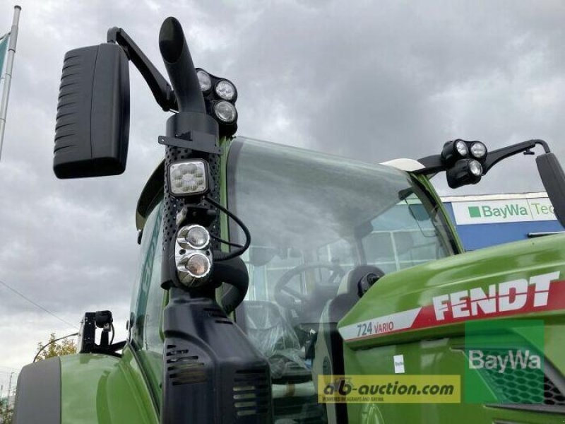 Traktor van het type Fendt 724 VARIO GEN6 PROFI+SET. 2, Gebrauchtmaschine in Obertraubling (Foto 2)