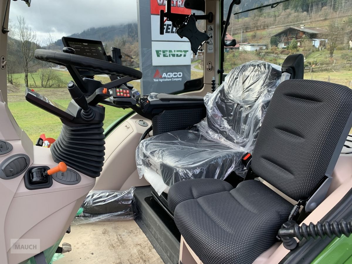 Traktor van het type Fendt 724 Vario Gen6 Profi Setting 2, Neumaschine in Eben (Foto 11)