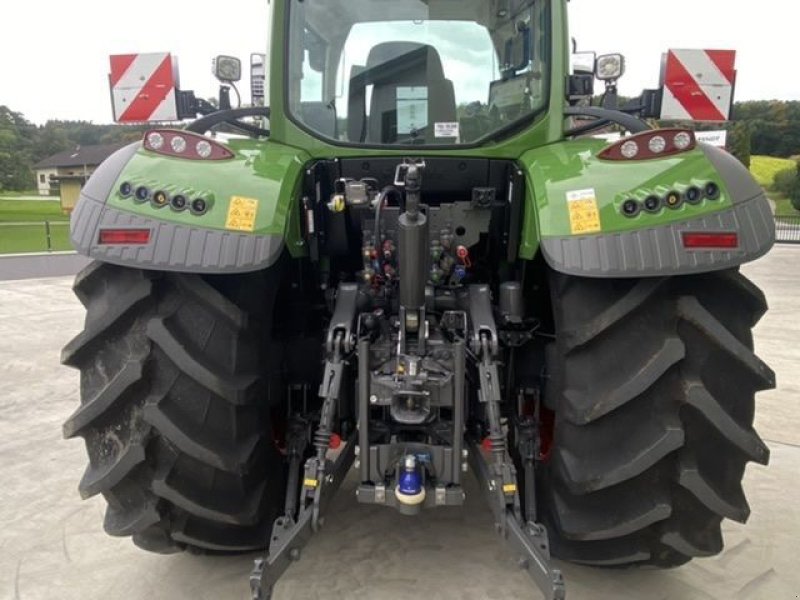 Traktor van het type Fendt 724 Vario Gen6 Profi+ Setting2 Miettraktor, Mietmaschine in Hürm (Foto 9)