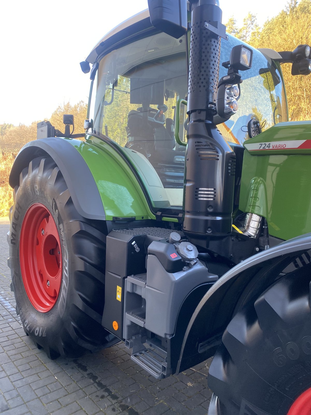 Traktor του τύπου Fendt 724 Vario Gen.6 Profi+ Setting2 Profiplus aus 2024, neuwertig, RTK, Infotainment, Evolution, 193 Ltr., Gebrauchtmaschine σε Weigendorf (Φωτογραφία 3)