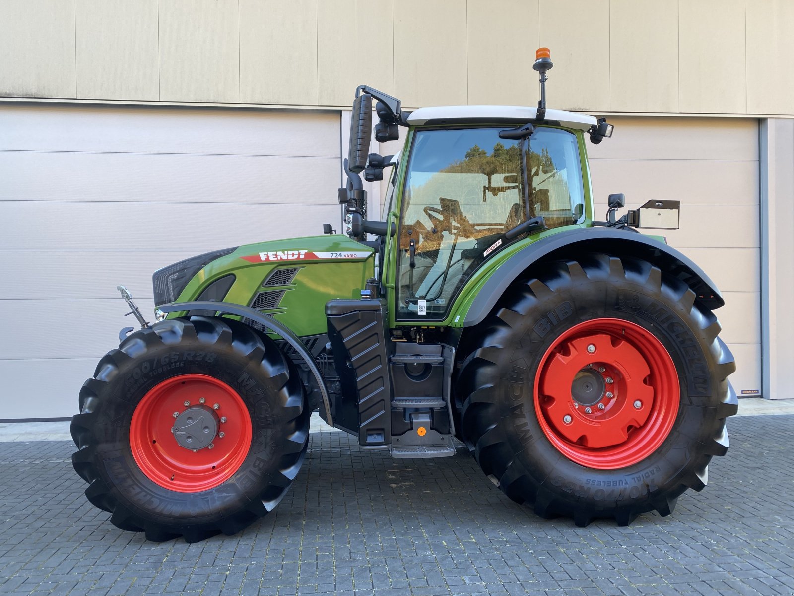 Traktor του τύπου Fendt 724 Vario Gen.6 Profi+ Setting2 Profiplus aus 2024, neuwertig, RTK, Infotainment, Evolution, 193 Ltr., Gebrauchtmaschine σε Weigendorf (Φωτογραφία 14)