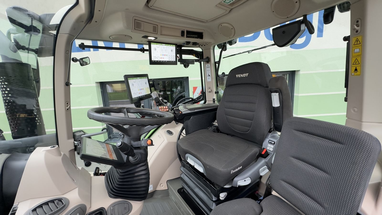 Traktor typu Fendt 724 Vario Gen6 Profi+ Setting2, Gebrauchtmaschine v Hürm (Obrázek 11)