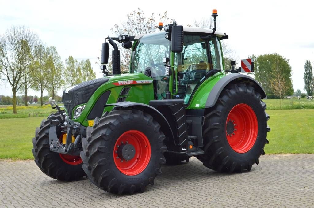 Traktor of the type Fendt 724 Vario Gen6 Profi+ Setting2, Neumaschine in Erichem (Picture 1)