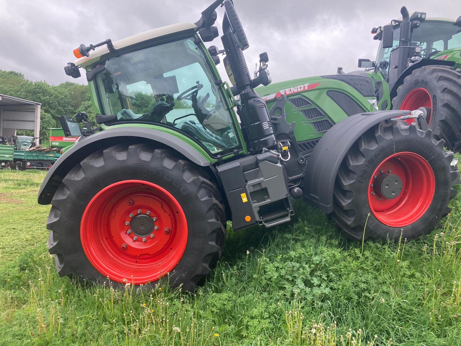 Traktor типа Fendt 724 Vario Gen6 Profi+ Setting2, Gebrauchtmaschine в Weinbergen-Bollstedt (Фотография 1)