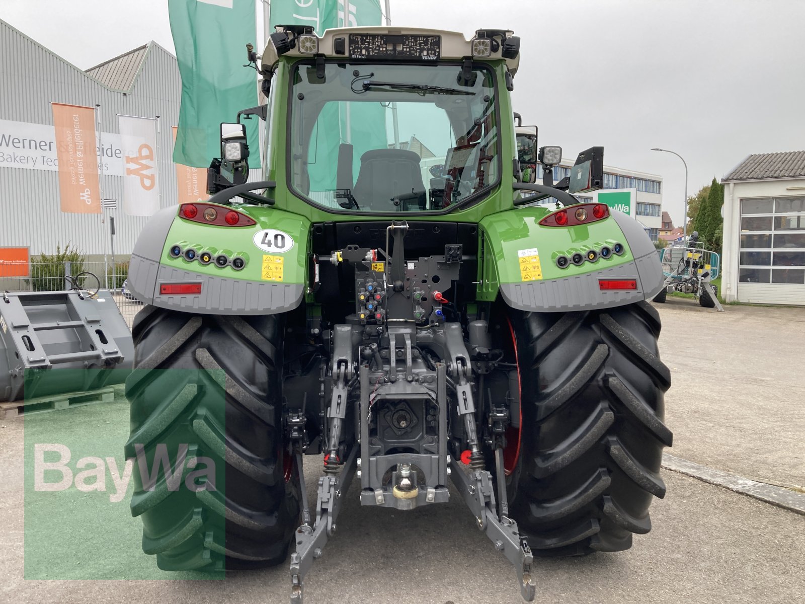 Traktor van het type Fendt 724 Vario Gen6 ProfiPlus Setting 2 + PTG Reifendruckregelanlage, Gebrauchtmaschine in Dinkelsbühl (Foto 8)