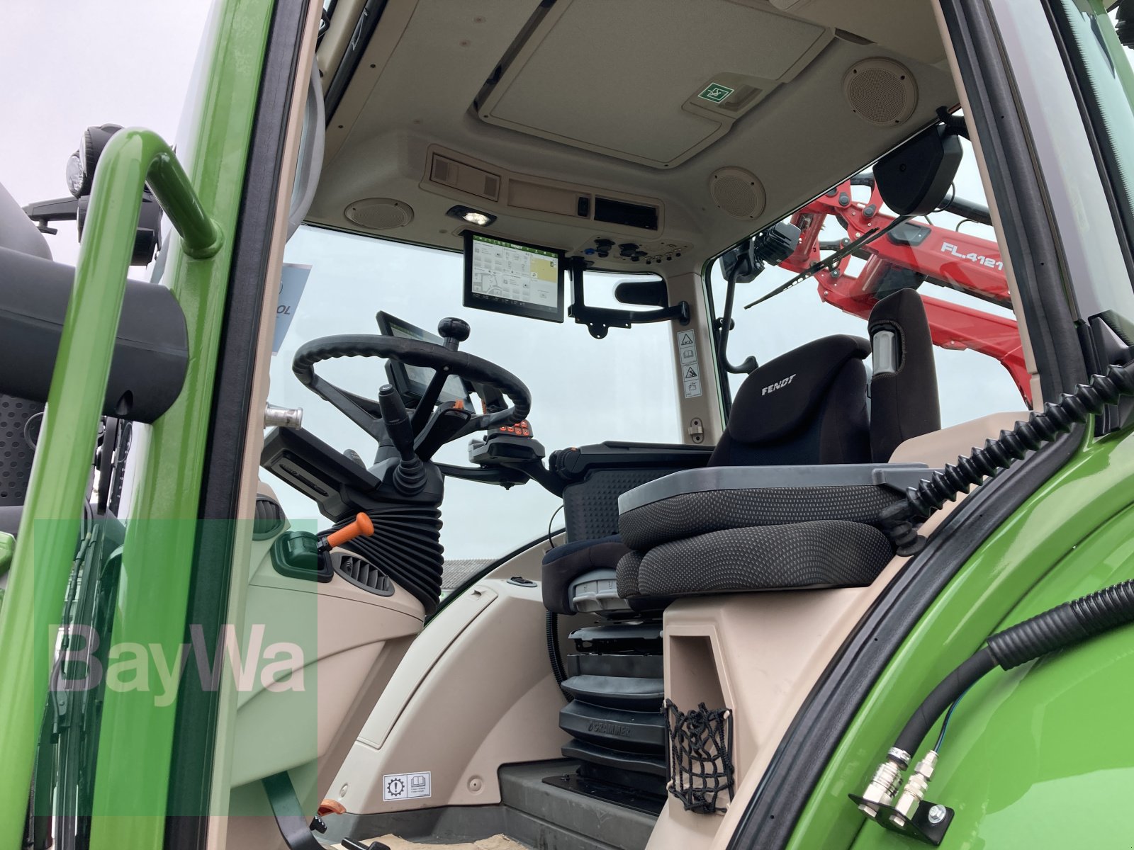 Traktor van het type Fendt 724 Vario Gen6 ProfiPlus Setting 2 + PTG Reifendruckregelanlage, Gebrauchtmaschine in Dinkelsbühl (Foto 12)