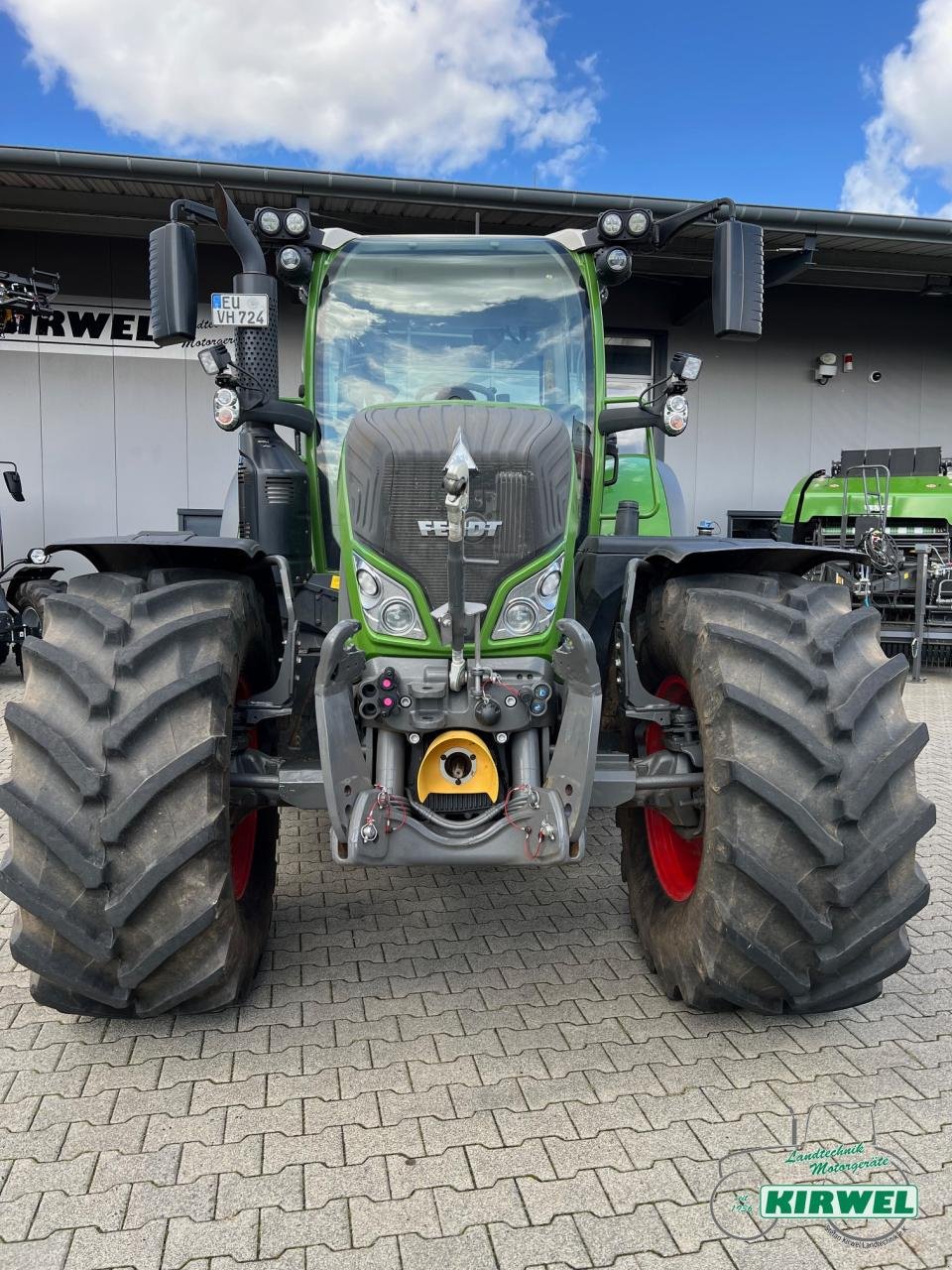 Traktor типа Fendt 724 Vario Gen6, Gebrauchtmaschine в Blankenheim (Фотография 5)