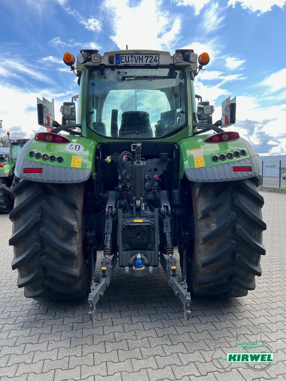 Traktor типа Fendt 724 Vario Gen6, Gebrauchtmaschine в Blankenheim (Фотография 6)