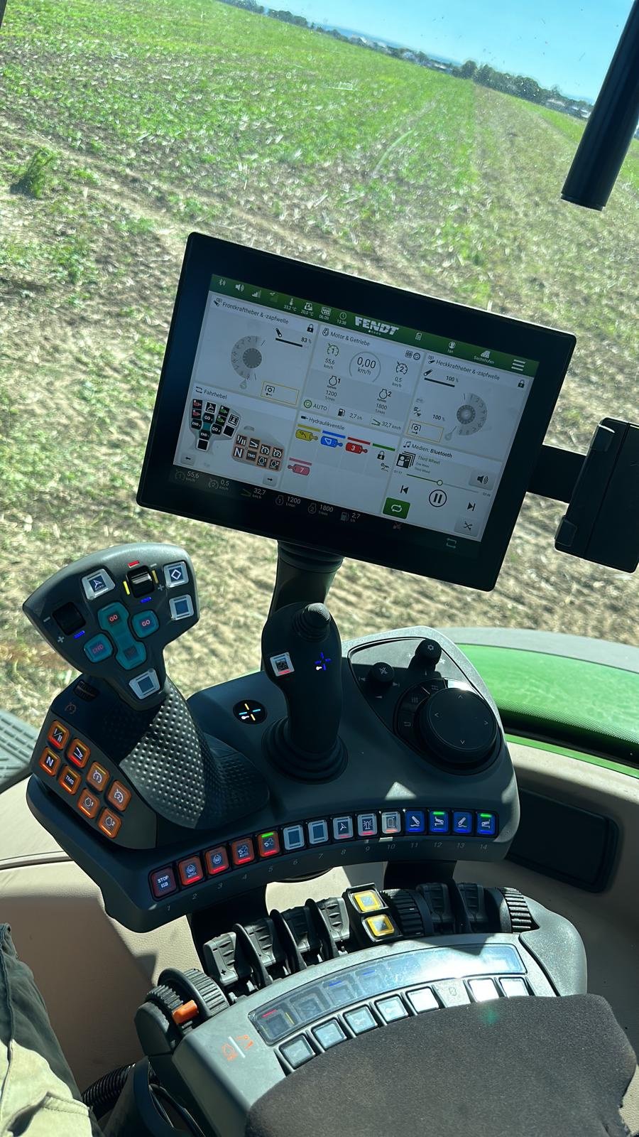 Traktor del tipo Fendt 724 Vario Gen.6, Gebrauchtmaschine en Voitze (Imagen 3)