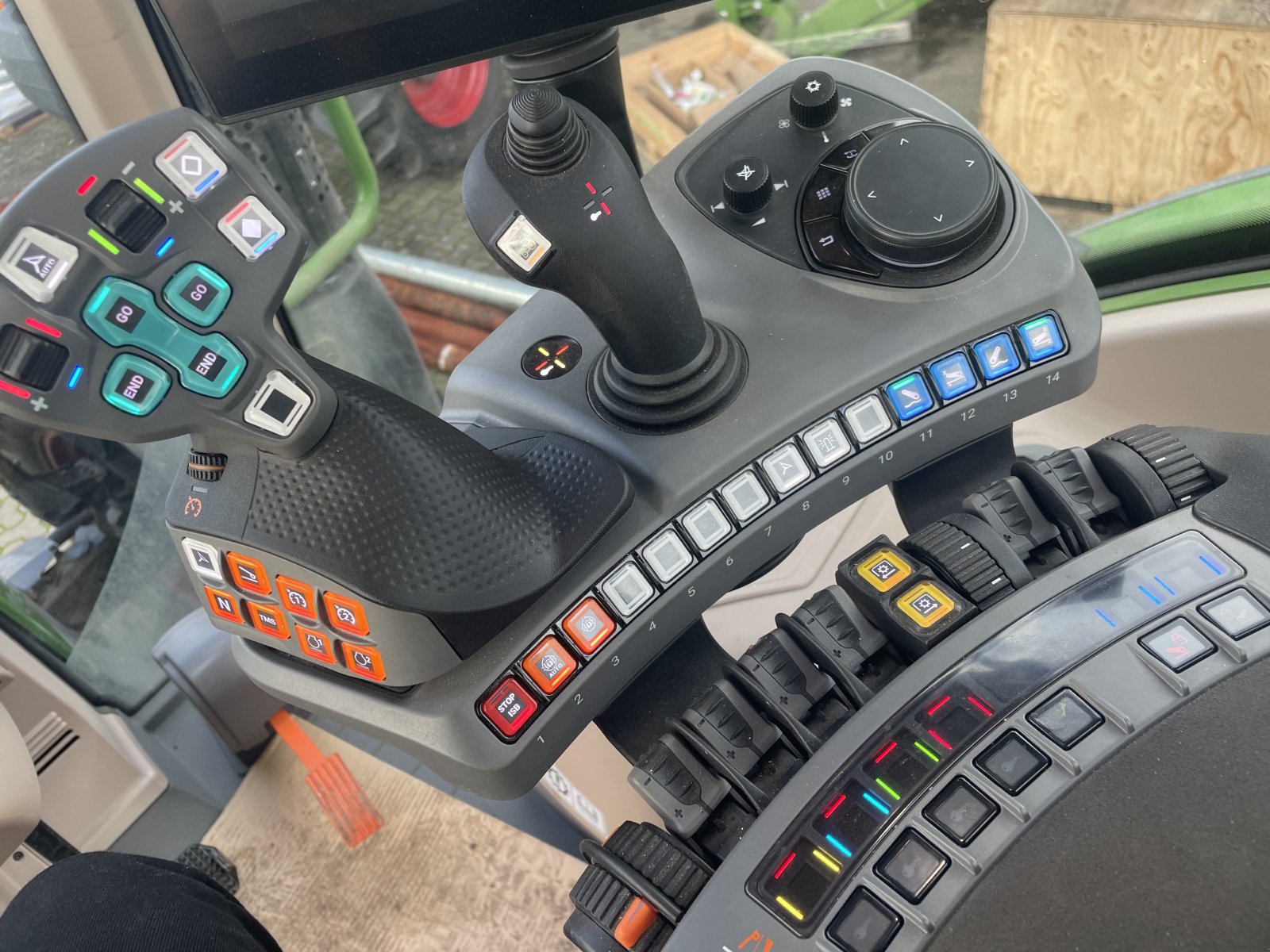 Traktor tip Fendt 724 Vario Gen7 Profi+ Setting2, Gebrauchtmaschine in Voitze (Poză 6)