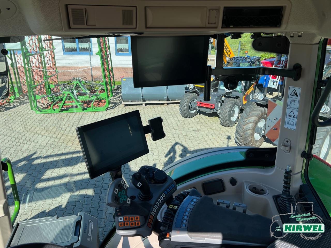 Traktor du type Fendt 724 Vario Gen7, Neumaschine en Blankenheim (Photo 13)