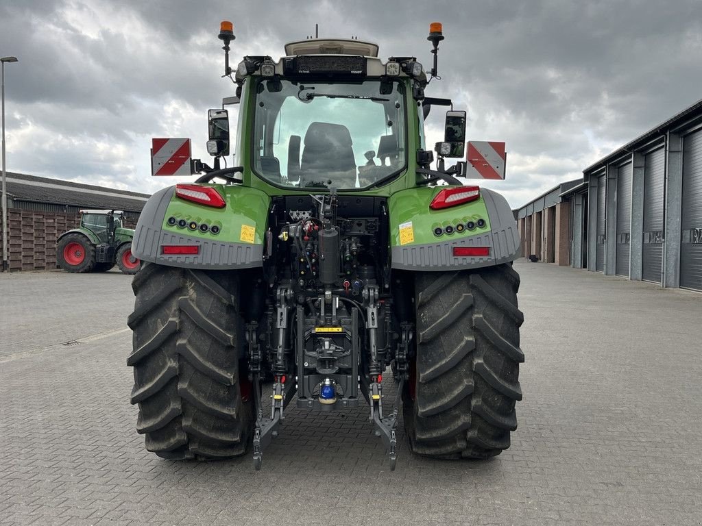 Traktor of the type Fendt 724 Vario Gen7, Gebrauchtmaschine in Hapert (Picture 8)