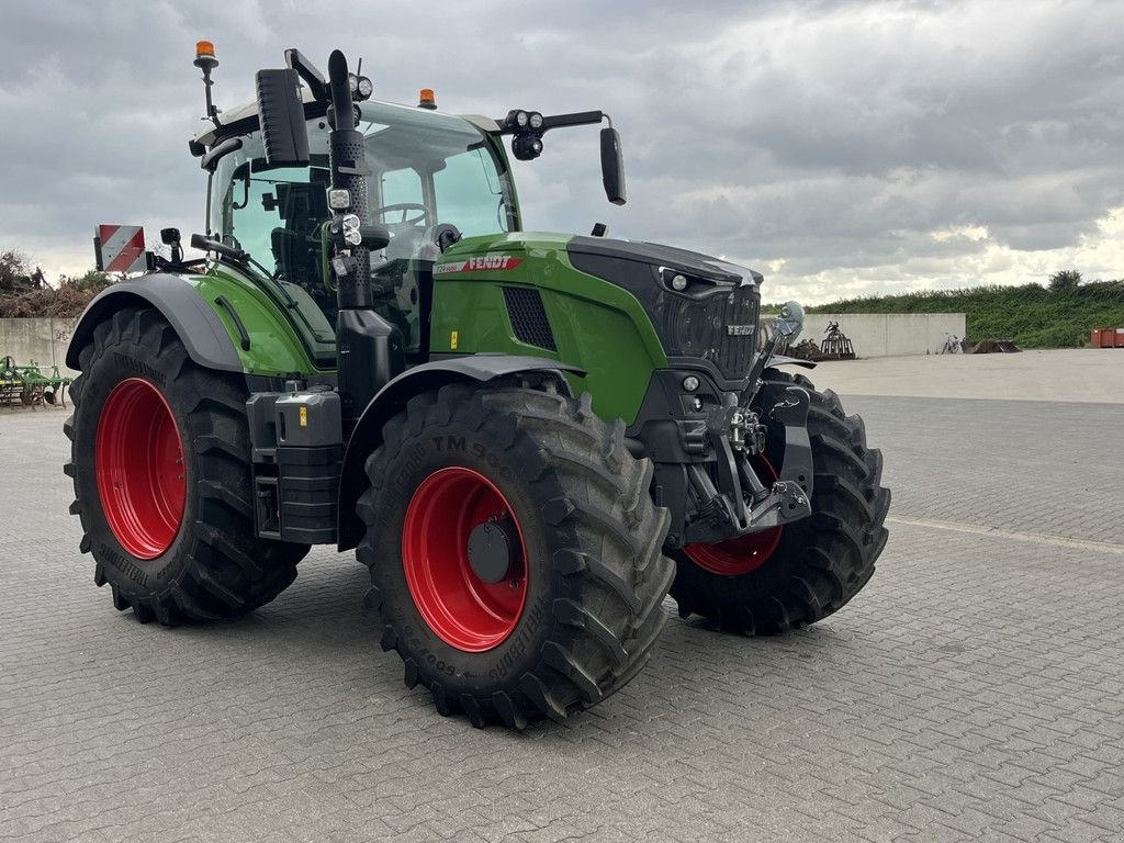 Traktor Türe ait Fendt 724 Vario Gen7, Gebrauchtmaschine içinde Hapert (resim 4)