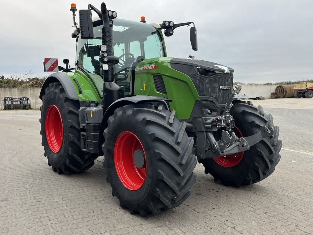 Traktor του τύπου Fendt 724 Vario Gen7, Gebrauchtmaschine σε Hapert (Φωτογραφία 5)