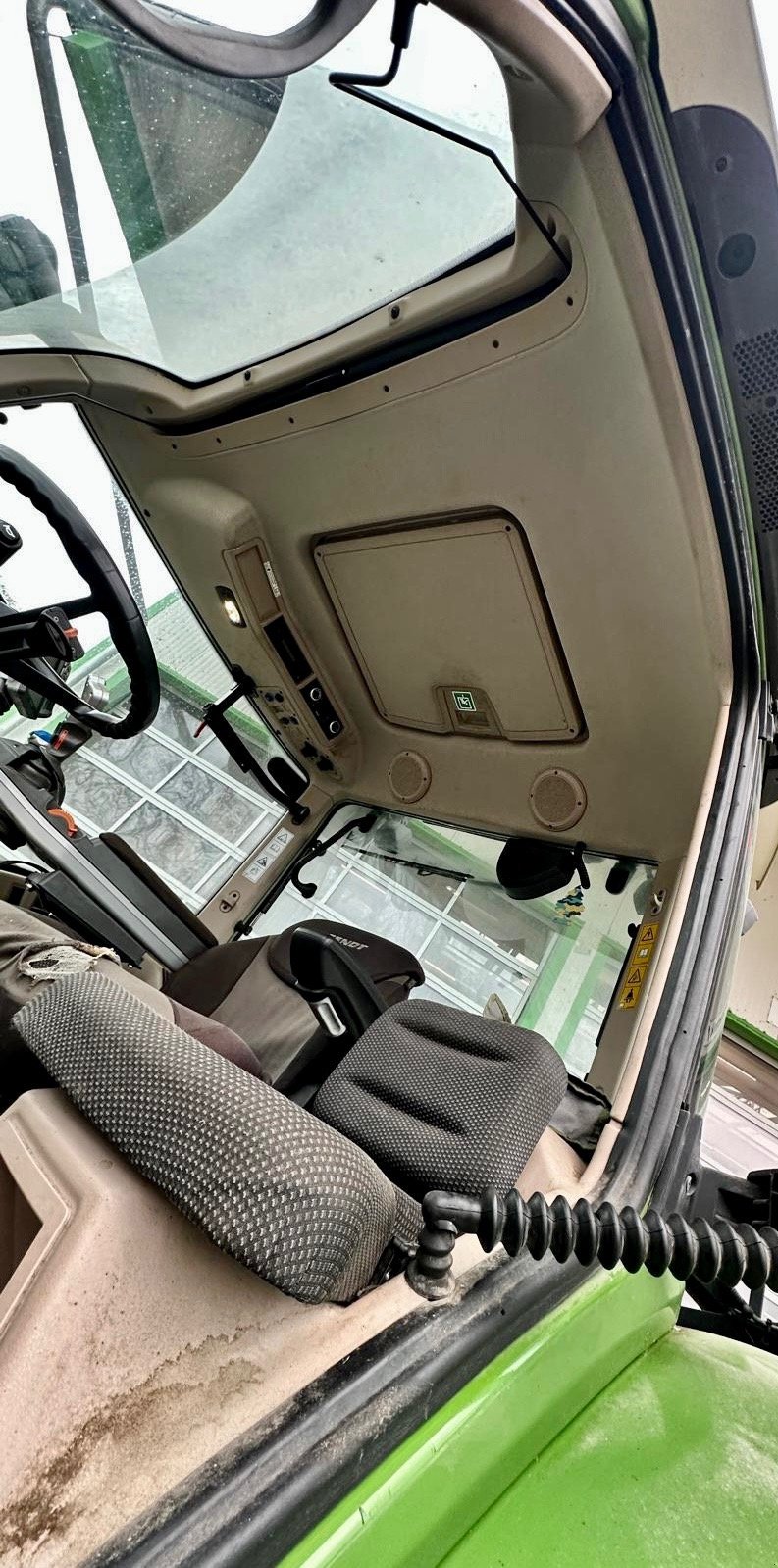 Traktor des Typs Fendt 724 Vario Power, Gebrauchtmaschine in Liebenwalde (Bild 7)