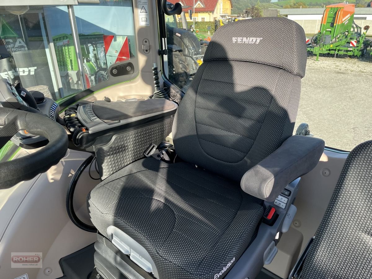 Traktor van het type Fendt 724 Vario Profi+, Neumaschine in Wieselburg Land (Foto 8)