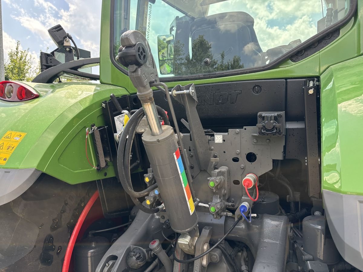 Traktor van het type Fendt 724 Vario Profi+, Vorführmaschine in Starrein (Foto 16)