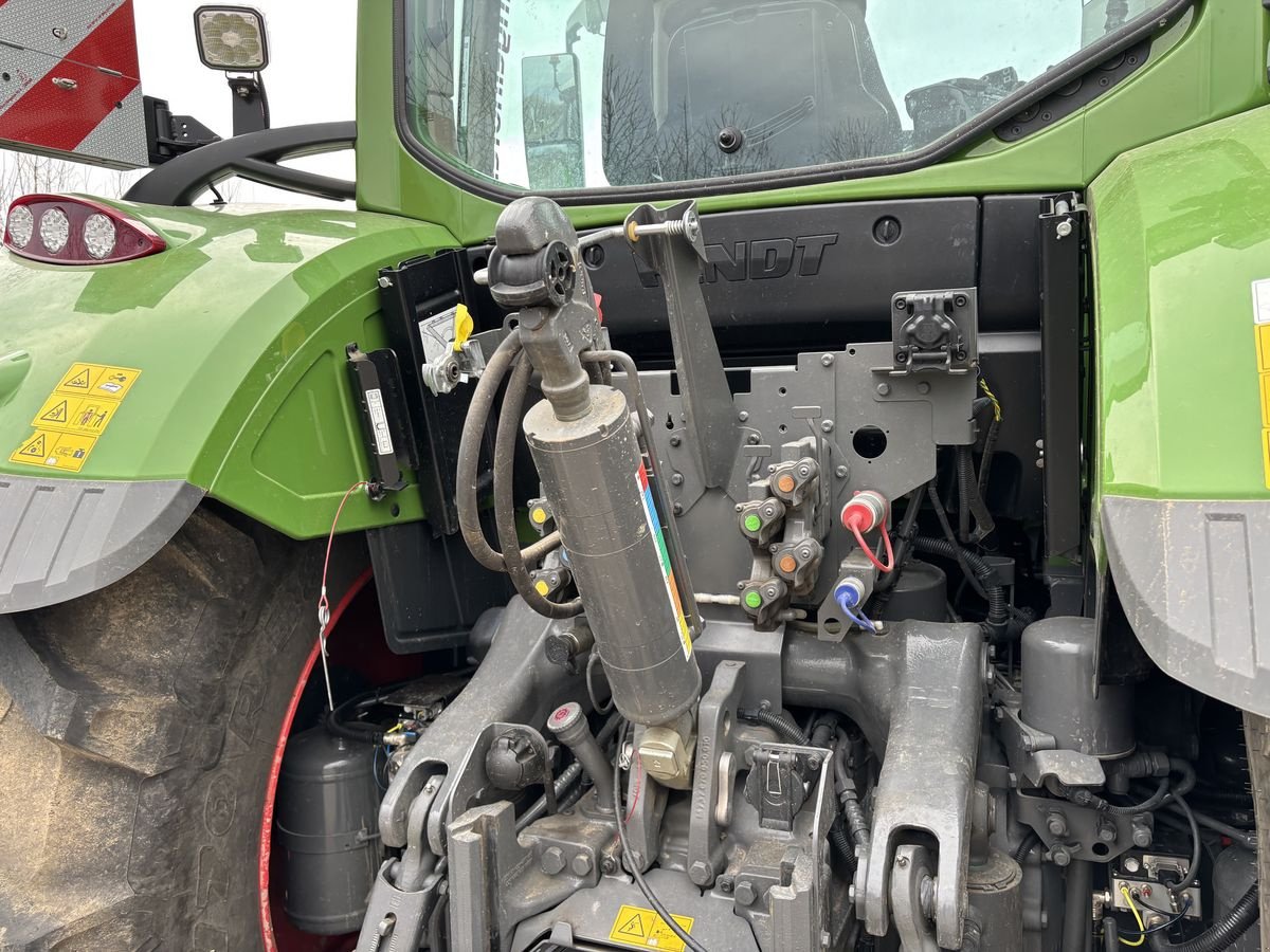 Traktor van het type Fendt 724 Vario Profi+, Vorführmaschine in Starrein (Foto 18)