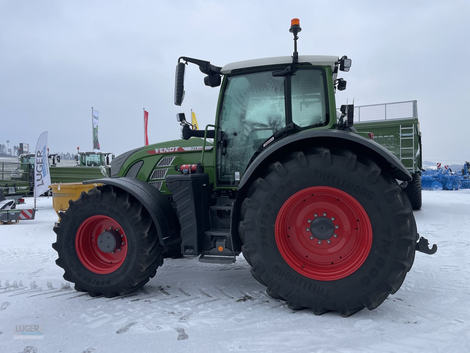 Traktor des Typs Fendt 724 Vario Profi+, Vorführmaschine in Niederkappel (Bild 6)