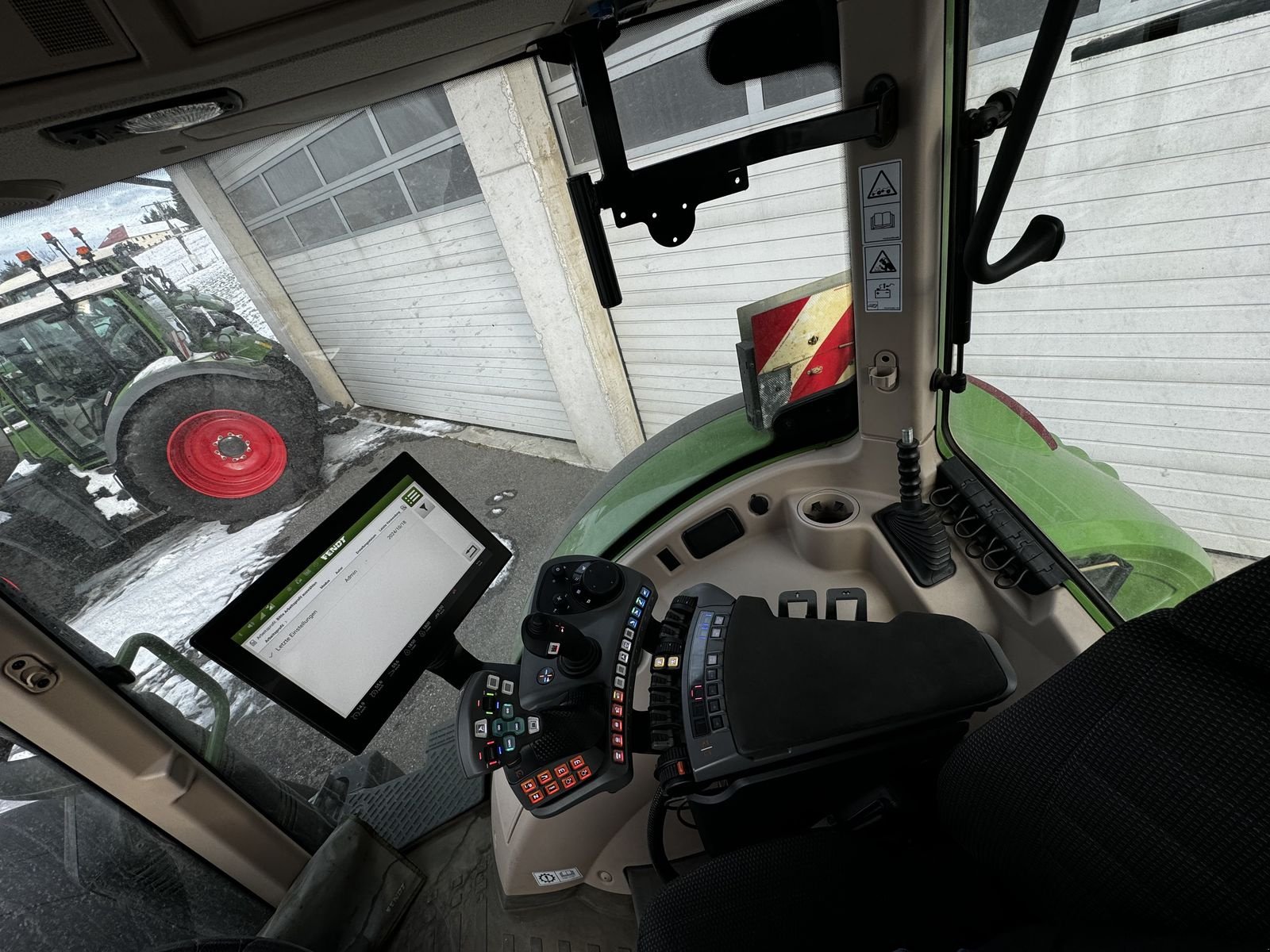 Traktor Türe ait Fendt 724 Vario Profi+, Gebrauchtmaschine içinde Traberg (resim 11)