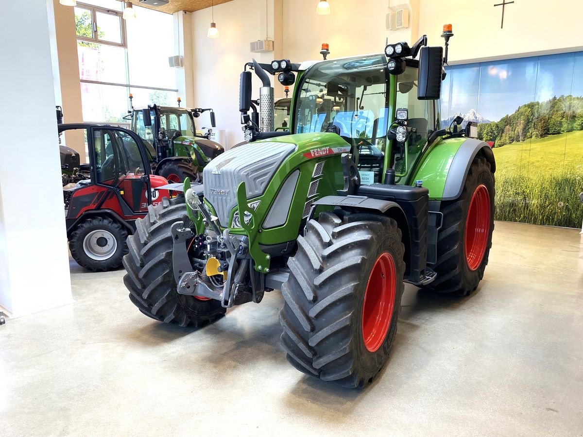 Traktor of the type Fendt 724 Vario Profi+, Vorführmaschine in Wallern (Picture 1)