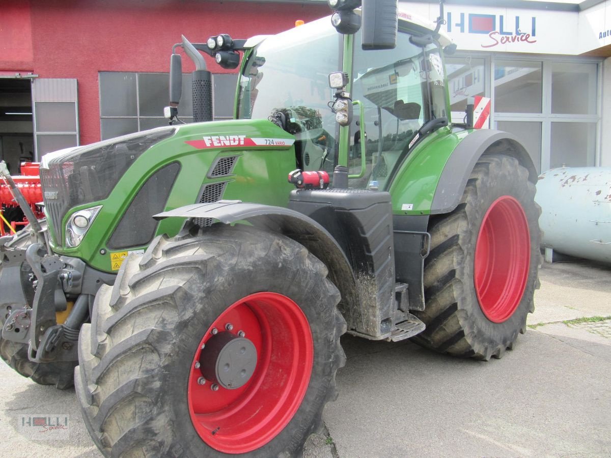 Traktor des Typs Fendt 724 Vario Profi+, Gebrauchtmaschine in Niederneukirchen (Bild 3)