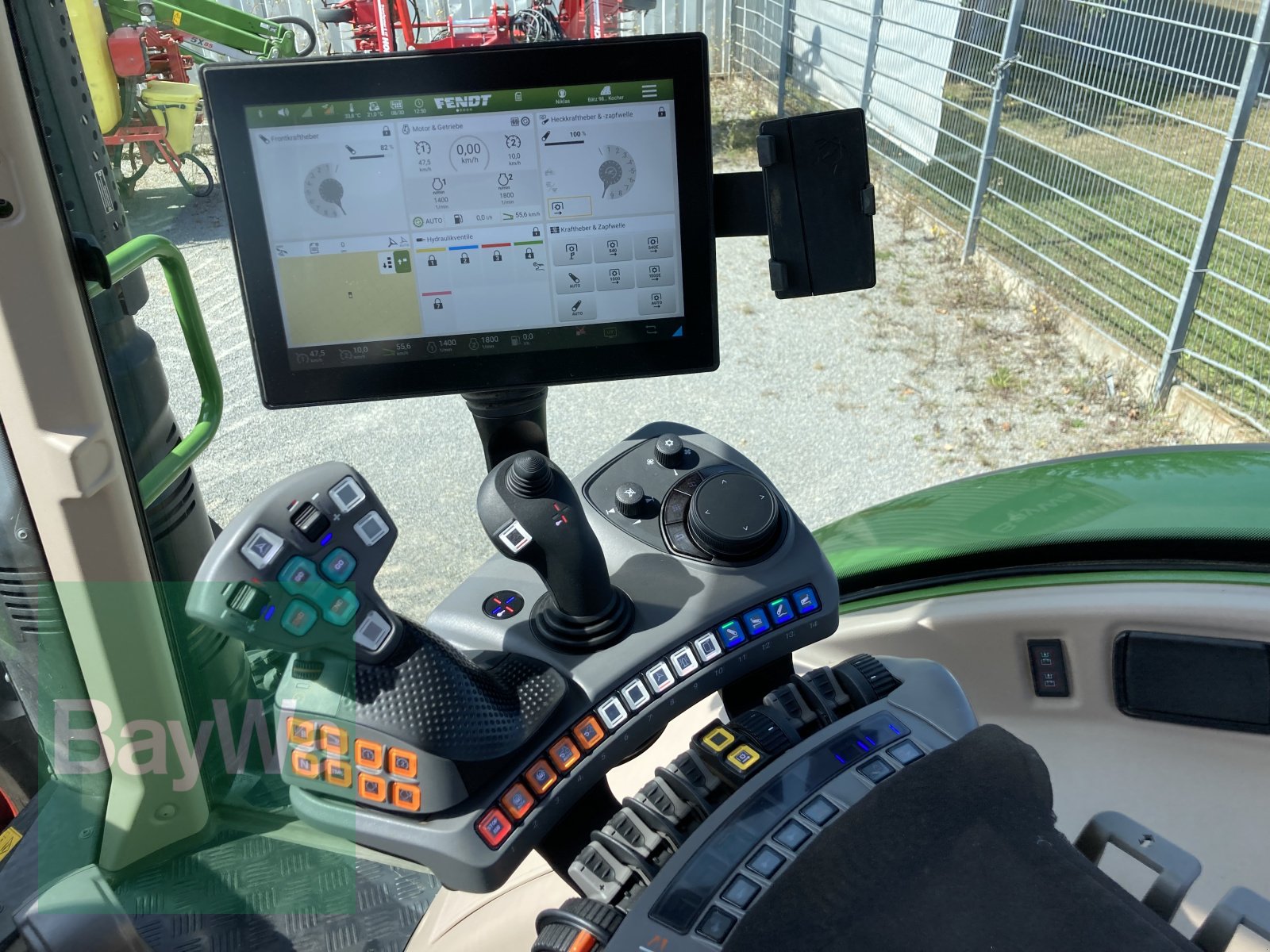 Traktor tip Fendt 724 Vario Profi Plus Gen6, Gebrauchtmaschine in Giebelstadt (Poză 12)