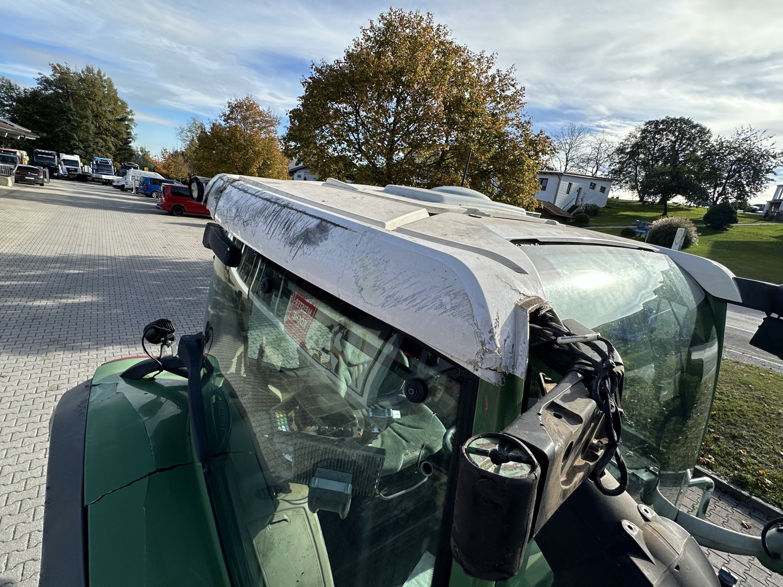 Traktor типа Fendt 724 Vario Profi Plus Unfall, Gebrauchtmaschine в Neureichenau (Фотография 12)