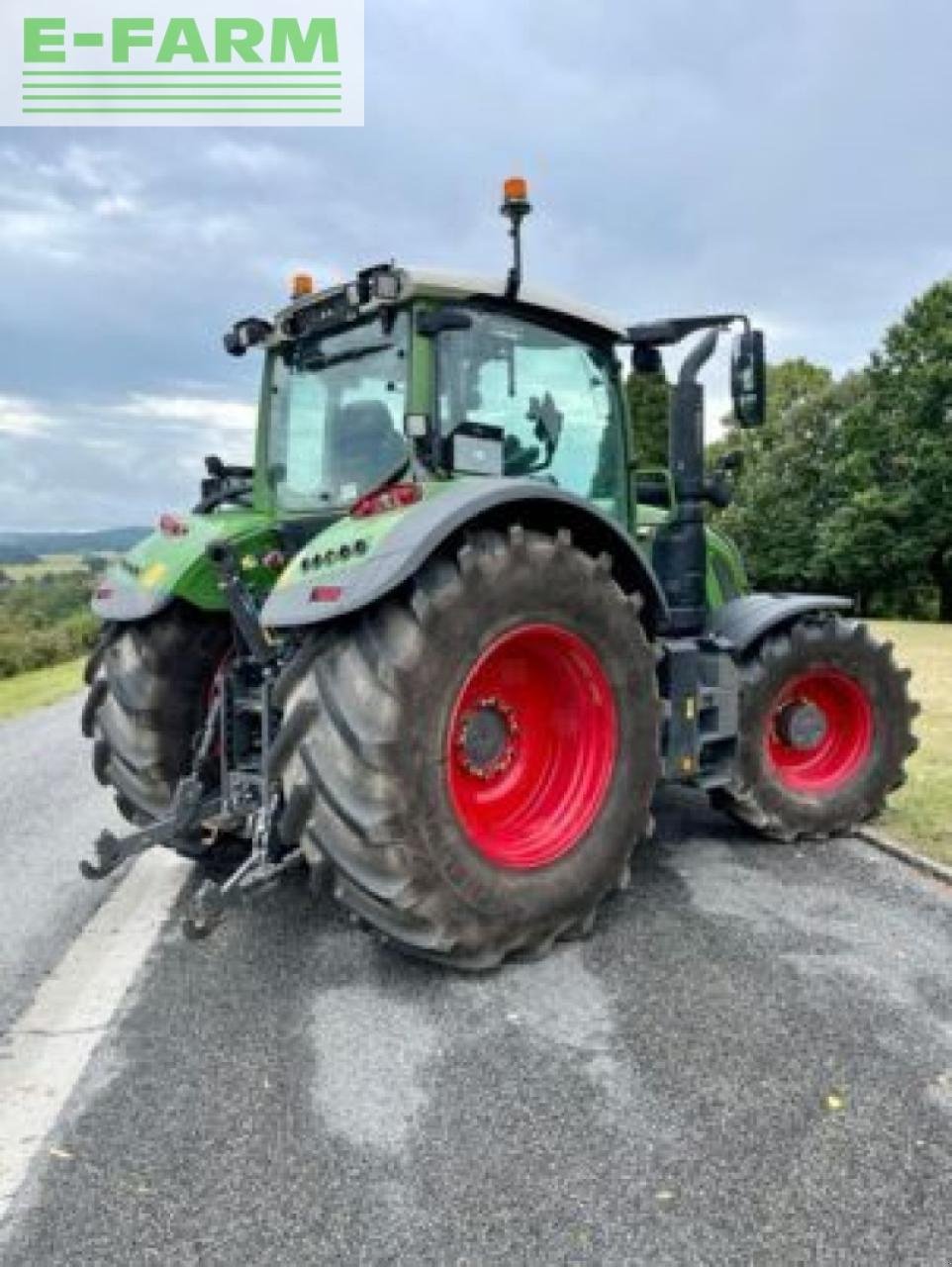 Traktor του τύπου Fendt 724 vario profi plus, Gebrauchtmaschine σε MONFERRAN (Φωτογραφία 5)