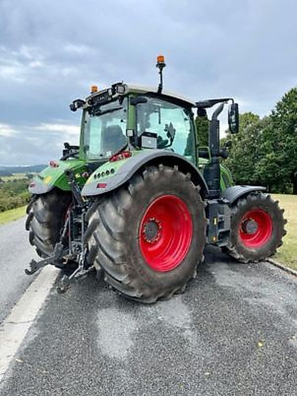 Traktor van het type Fendt 724 VARIO PROFI PLUS, Gebrauchtmaschine in Monferran-Savès (Foto 6)