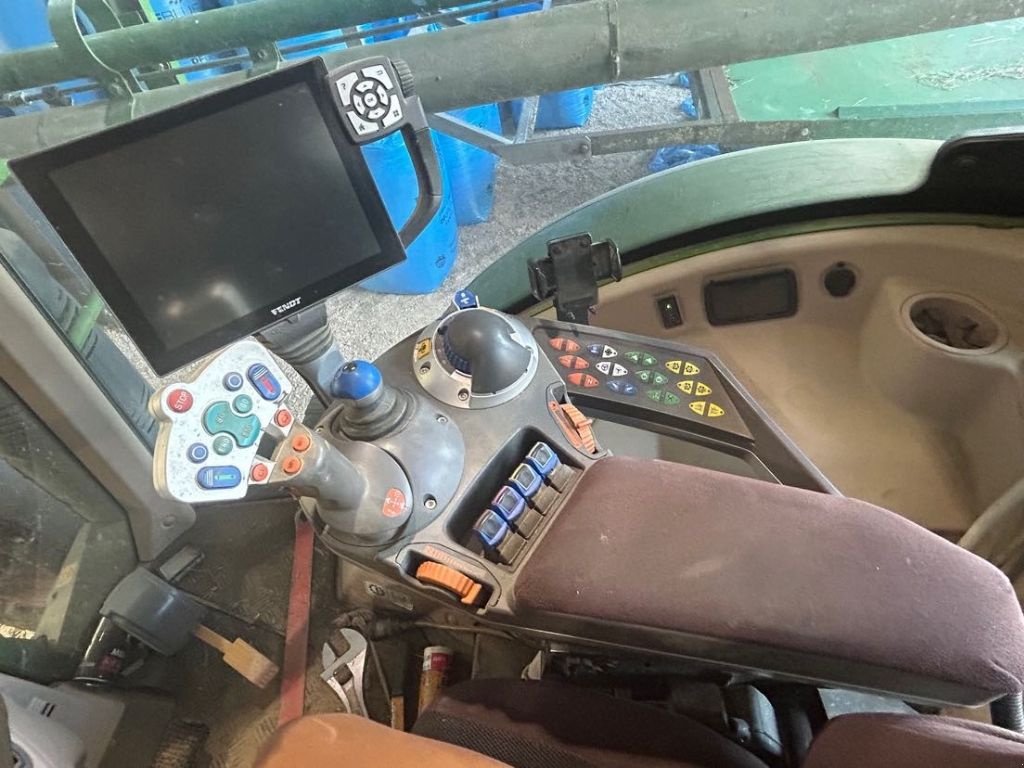 Traktor del tipo Fendt 724 VARIO PROFI PLUS, Gebrauchtmaschine en BOULOGNE SUR GESSE (Imagen 6)