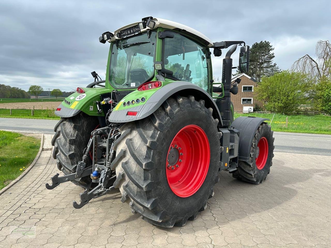 Traktor του τύπου Fendt 724 Vario Profi Plus, Gebrauchtmaschine σε Coppenbruegge (Φωτογραφία 3)