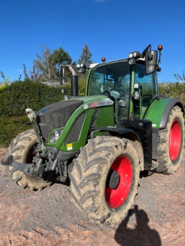 Traktor типа Fendt 724 VARIO PROFI, Gebrauchtmaschine в CHAMPLECY (Фотография 1)