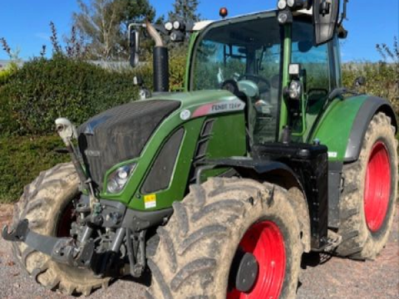 Traktor typu Fendt 724 VARIO PROFI, Gebrauchtmaschine w CHAMPLECY (Zdjęcie 1)