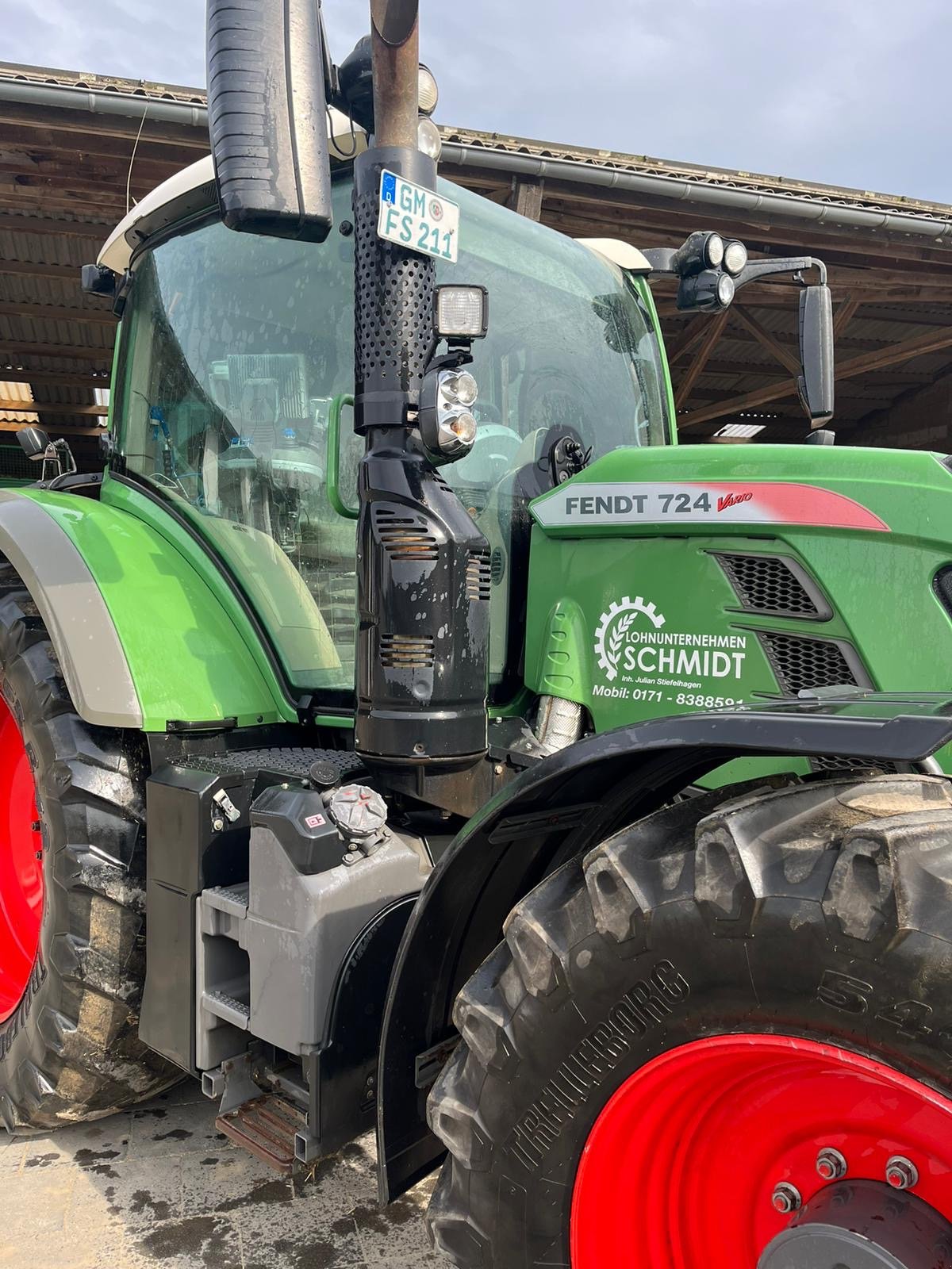 Traktor типа Fendt 724 Vario Profi, Gebrauchtmaschine в Donaueschingen (Фотография 3)