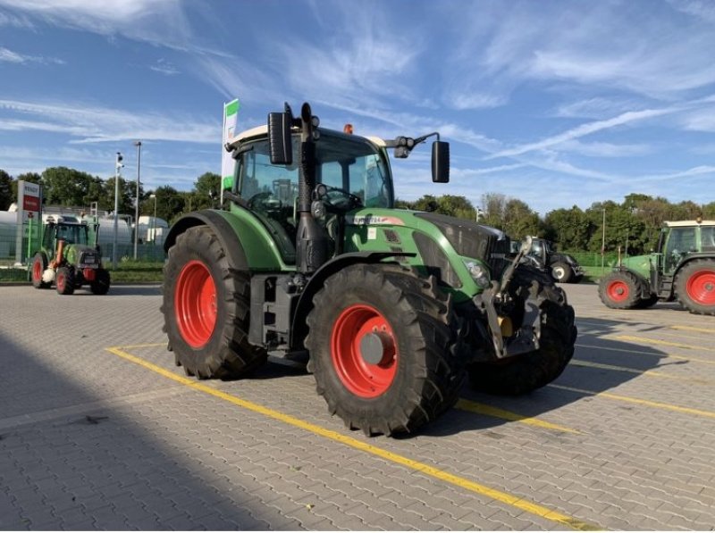 Traktor типа Fendt 724 Vario Profi, Gebrauchtmaschine в Wendelsheim (Фотография 2)