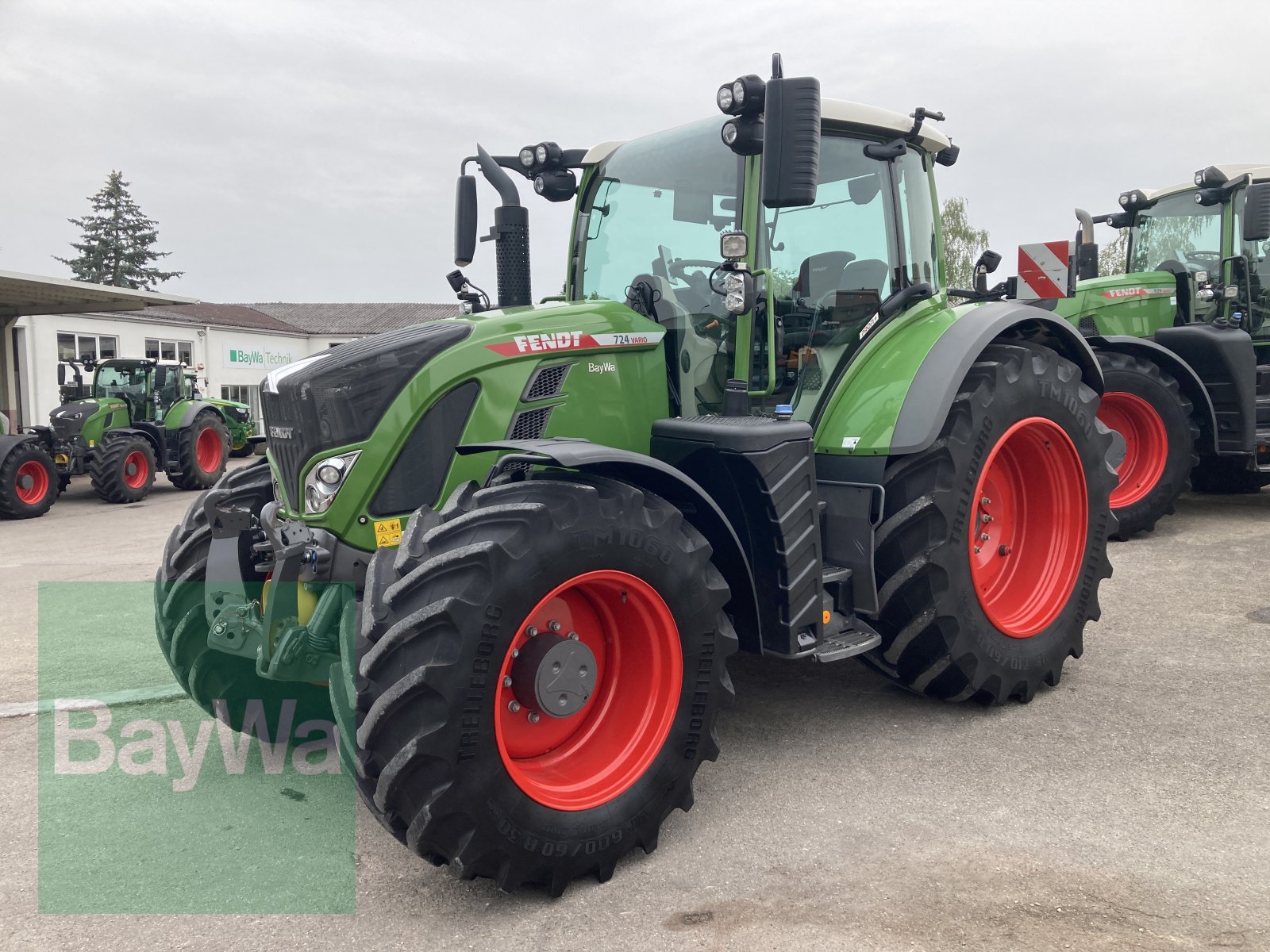 Traktor of the type Fendt 724 Vario ProfiPlus Gen 6 Setting 2 RTK, Gebrauchtmaschine in Dinkelsbühl (Picture 4)