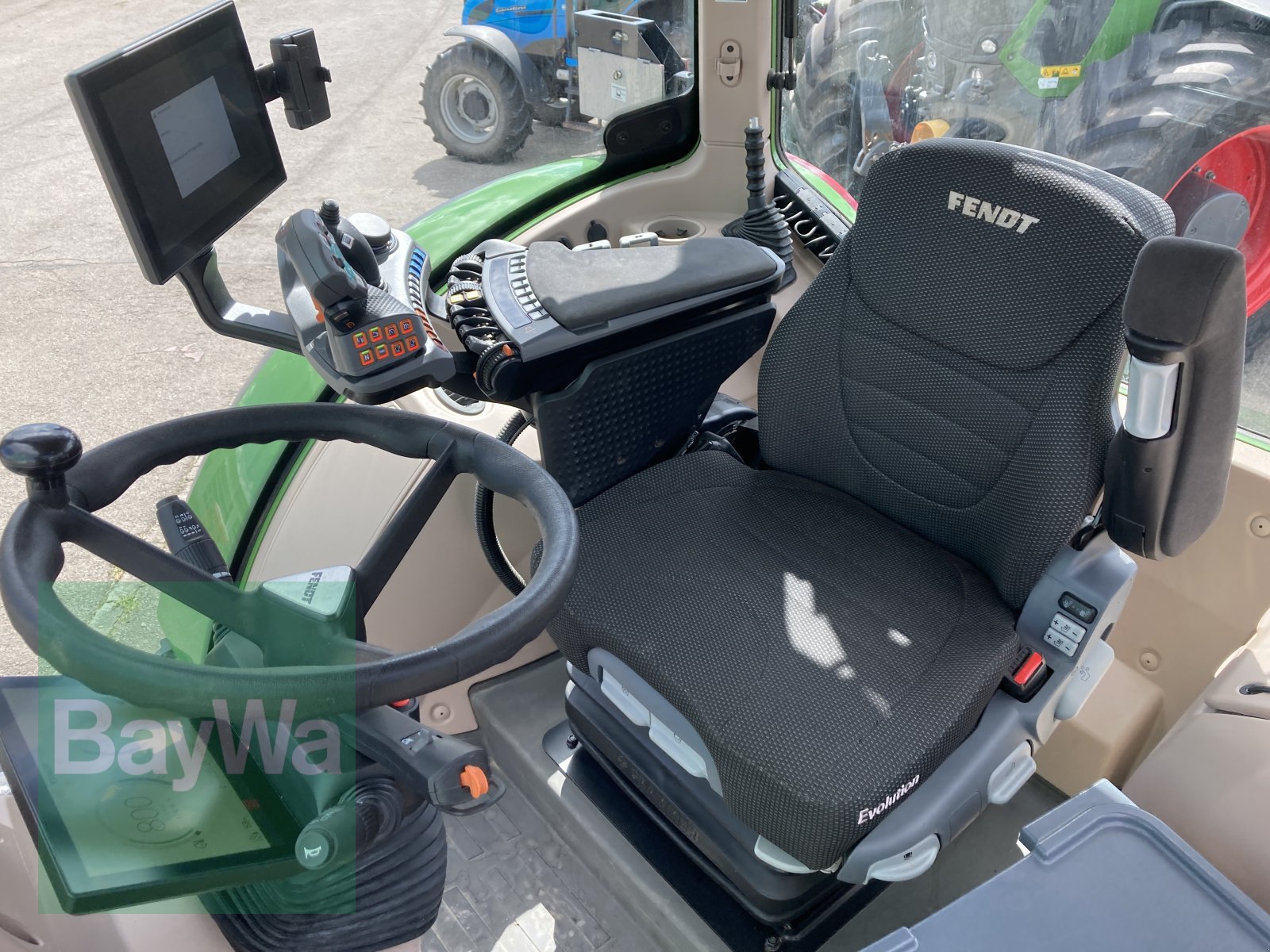 Traktor типа Fendt 724 Vario ProfiPlus Gen6 Setting 2, Gebrauchtmaschine в Dinkelsbühl (Фотография 11)