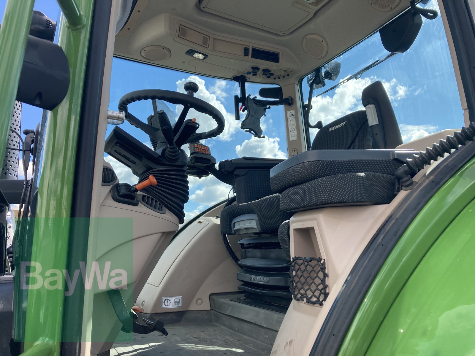 Traktor typu Fendt 724 Vario ProfiPlus Gen6, Gebrauchtmaschine w Dinkelsbühl (Zdjęcie 10)