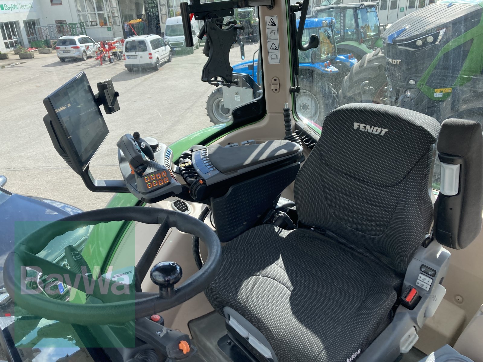 Traktor Türe ait Fendt 724 Vario ProfiPlus Gen6, Gebrauchtmaschine içinde Dinkelsbühl (resim 11)