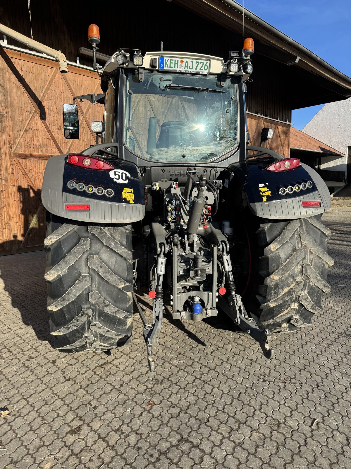 Traktor of the type Fendt 724 Vario ProfiPlus S4 RTK, Gebrauchtmaschine in Kelheim (Picture 7)