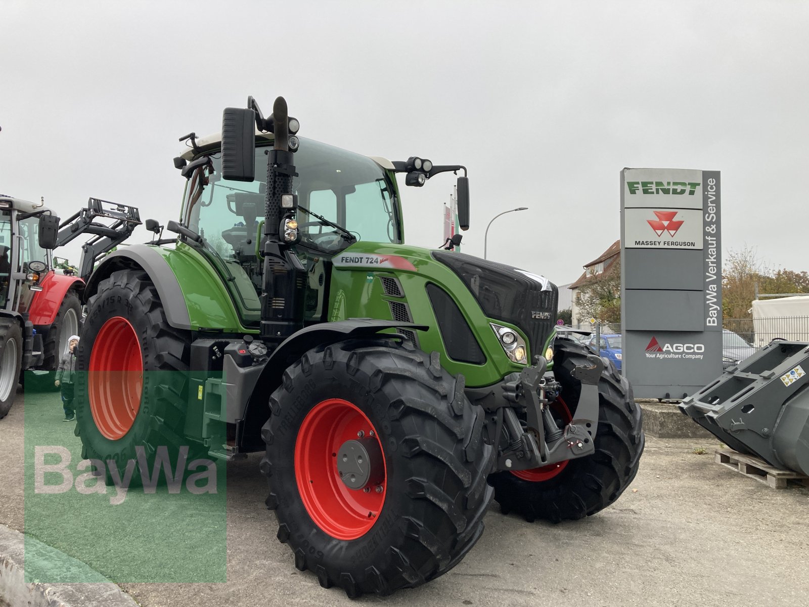 Traktor van het type Fendt 724 Vario ProfiPlus S4, Gebrauchtmaschine in Dinkelsbühl (Foto 1)